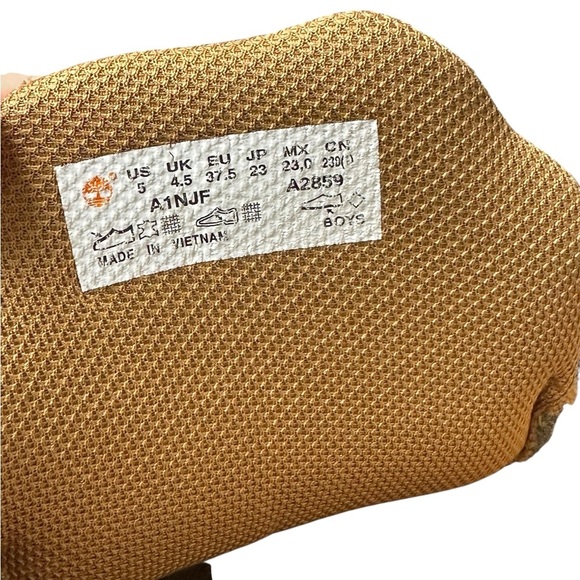 Timberland Kids Black and Tan Boots - Picture 10 of 10